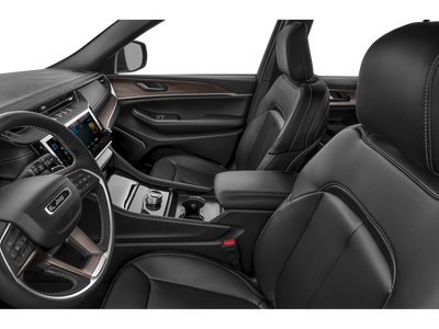 2027 Jeep Grand Cherokee Base