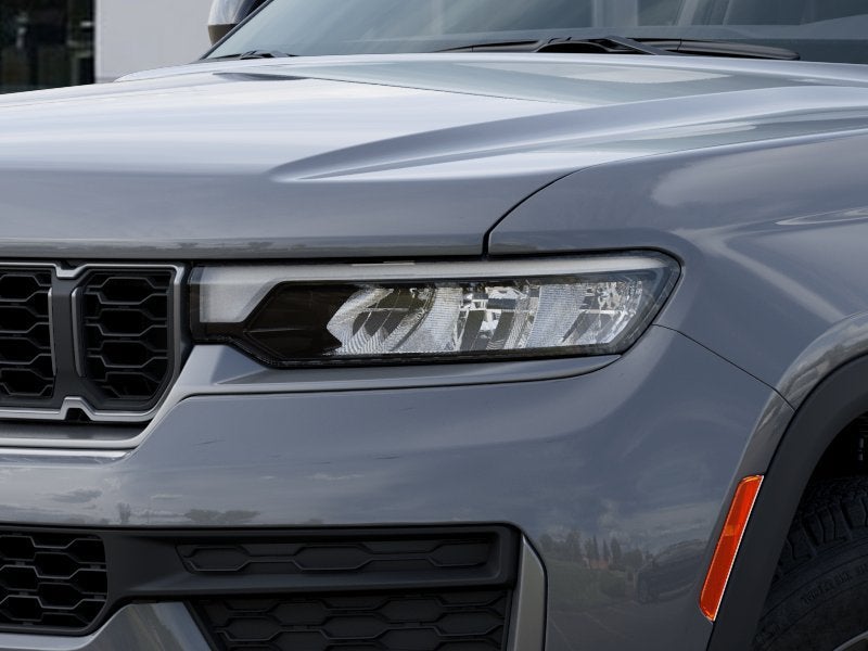 2027 Jeep Grand Cherokee Laredo Altitude