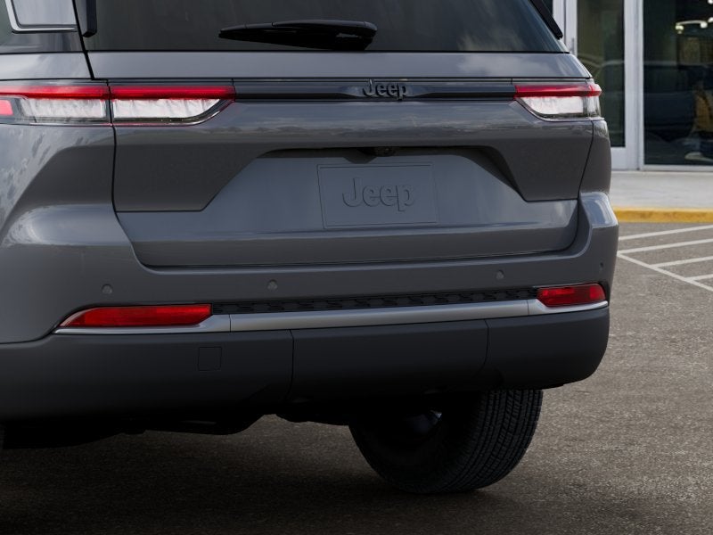 2027 Jeep Grand Cherokee Laredo Altitude