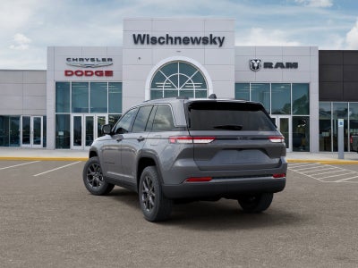 2027 Jeep Grand Cherokee Laredo Altitude