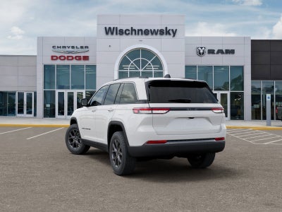 2027 Jeep Grand Cherokee Laredo Altitude