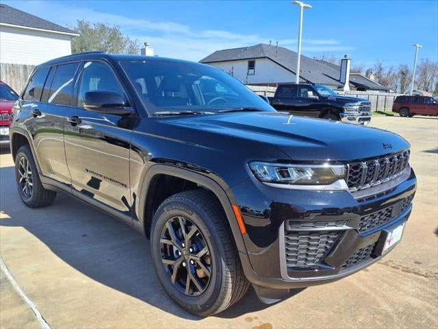 2026 Jeep Grand Cherokee Laredo