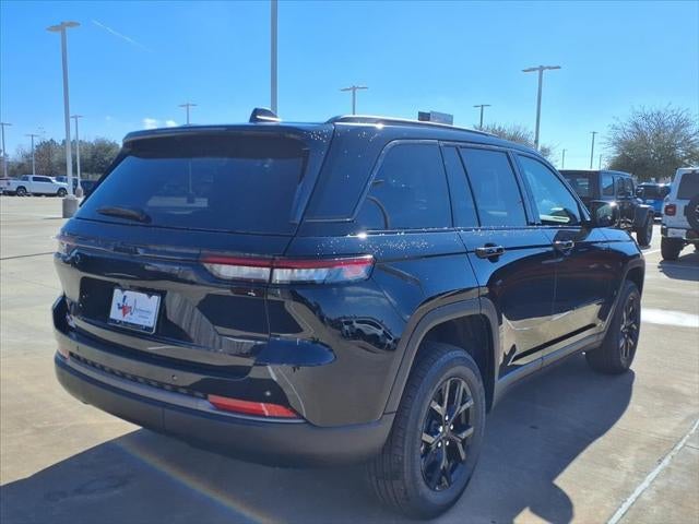 2026 Jeep Grand Cherokee Laredo