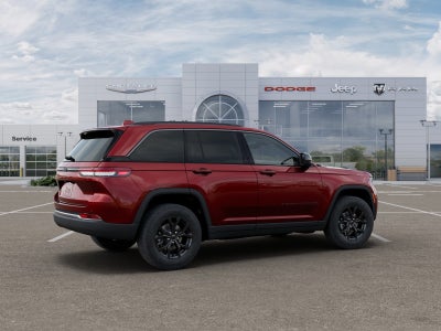 2026 Jeep Grand Cherokee Laredo