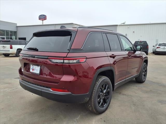 2026 Jeep Grand Cherokee Laredo