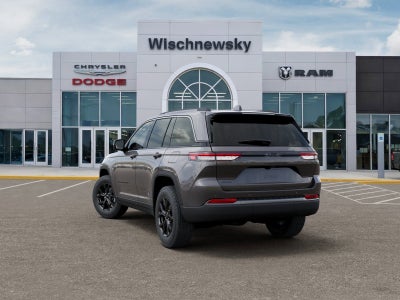 2026 Jeep Grand Cherokee Laredo Altitude