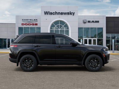 2026 Jeep Grand Cherokee Laredo Altitude