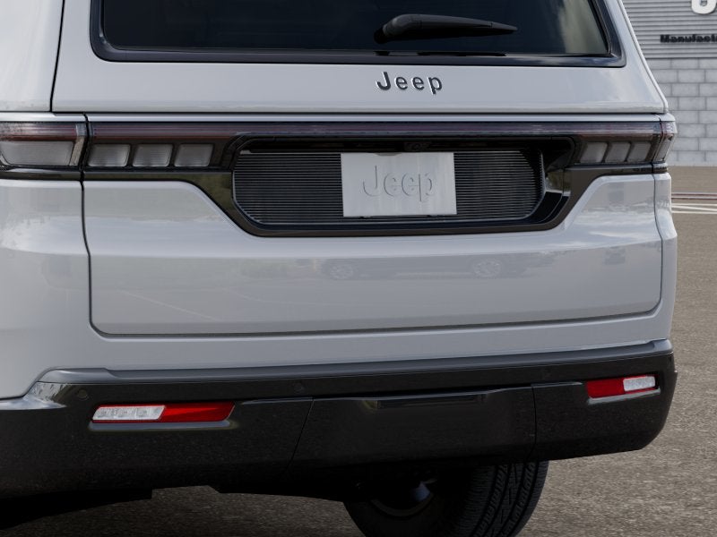 2026 Jeep Grand Wagoneer 4x2