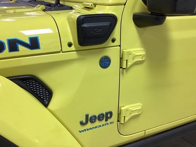 2023 Jeep Wrangler Base