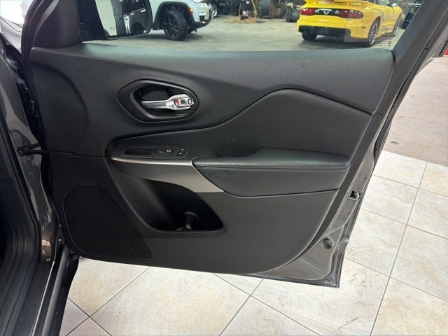 2022 Jeep Cherokee Latitude Lux