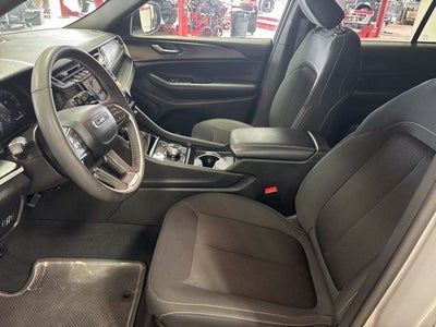 2024 Jeep Grand Cherokee Laredo X