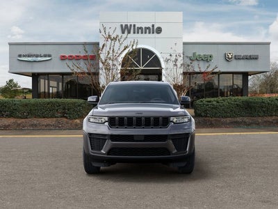 2026 Jeep Grand Cherokee Laredo Altitude