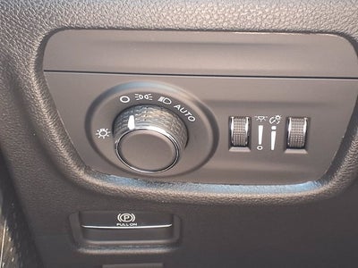 2027 Jeep Grand Cherokee Laredo Altitude