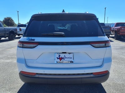 2027 Jeep Grand Cherokee Laredo Altitude