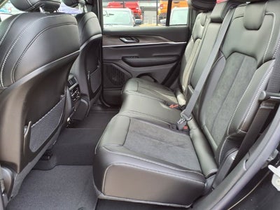 2026 Jeep Grand Cherokee Altitude