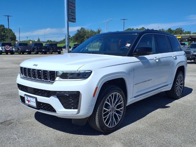 2027 Jeep Grand Cherokee Summit