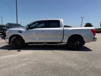 2017 Nissan Titan SL