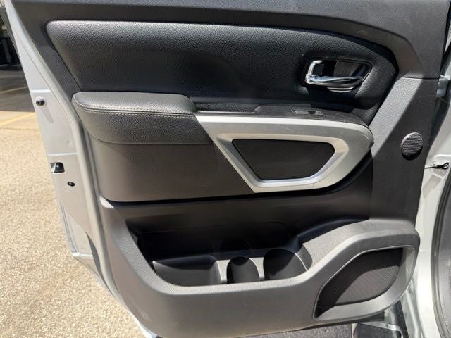 2017 Nissan Titan SL