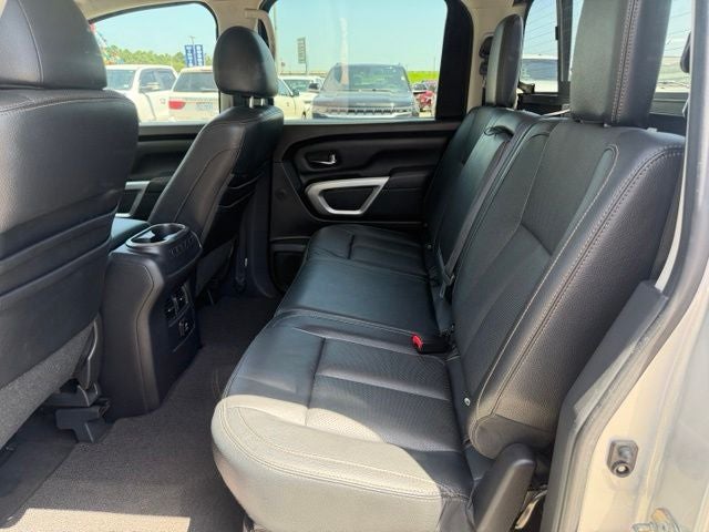 2017 Nissan Titan SL