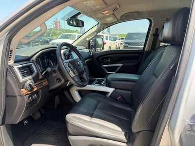 2017 Nissan Titan SL