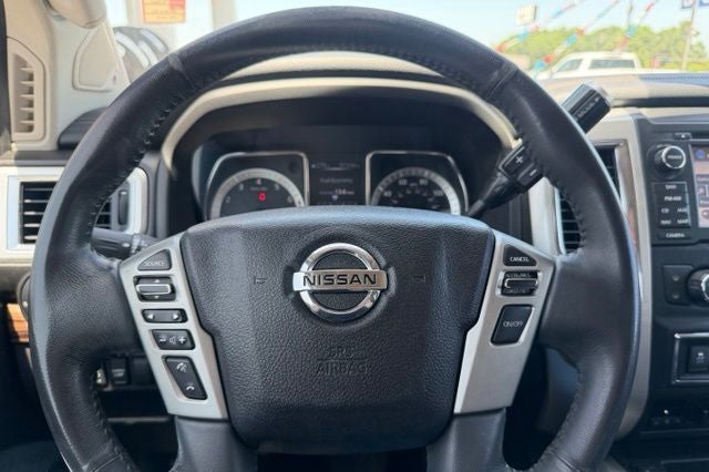 2017 Nissan Titan SL