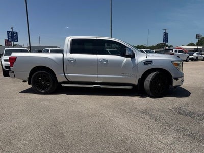 2017 Nissan Titan SL
