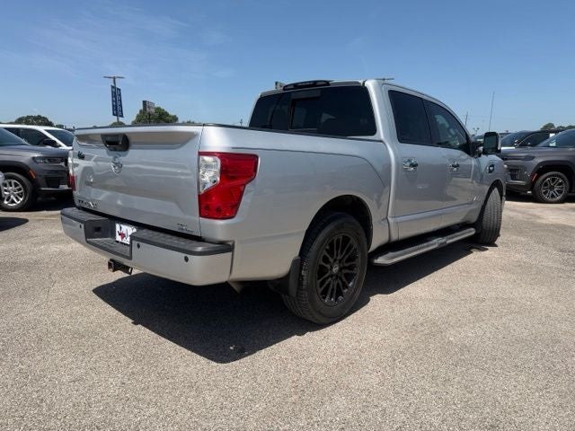 2017 Nissan Titan SL