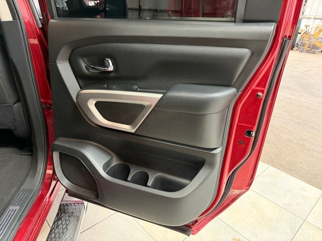 2017 Nissan Titan XD SV