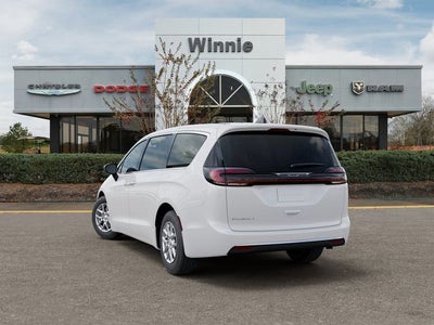 2027 Chrysler Pacifica Select