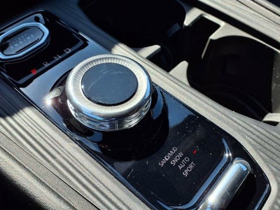 2027 Jeep Cherokee Laredo