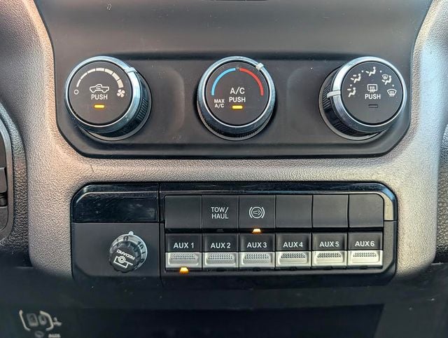 2024 RAM 3500 SLT