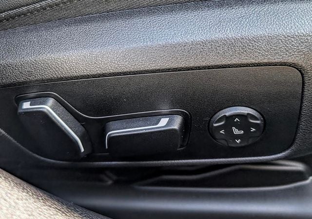 2024 BMW 3 Series 330i