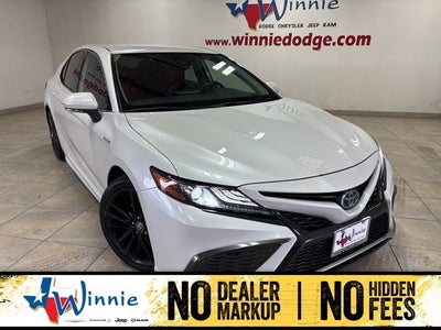 2021 Toyota Camry Hybrid XSE