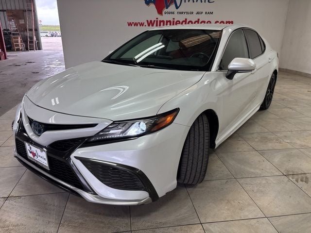 2021 Toyota Camry Hybrid XSE