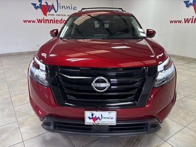 2024 Nissan Pathfinder SV