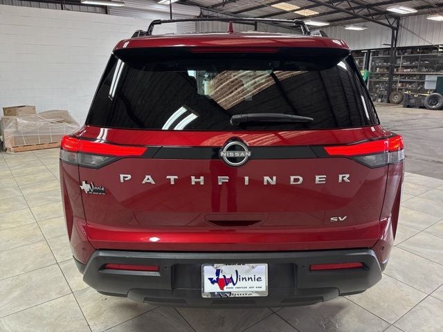 2024 Nissan Pathfinder SV