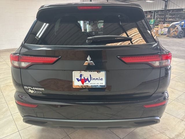 2024 Mitsubishi Outlander ES