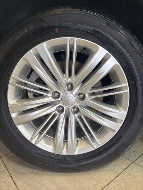 2024 Mitsubishi Outlander ES