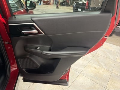 2024 Mitsubishi Outlander Base