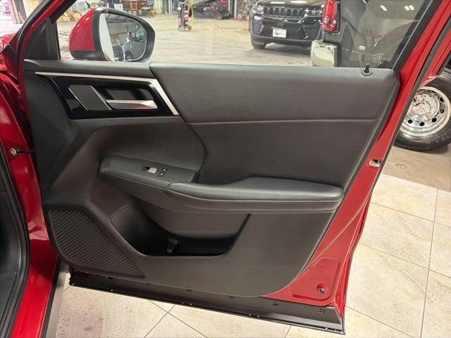 2024 Mitsubishi Outlander Base