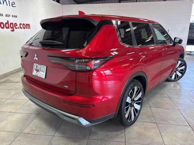 2025 Mitsubishi Outlander SE