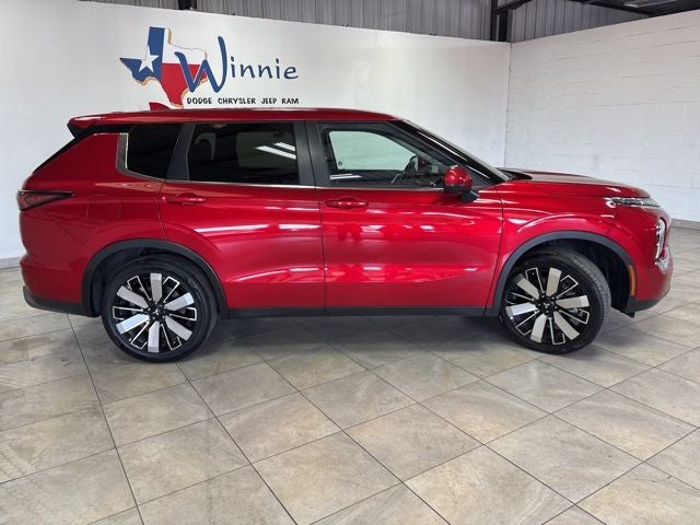 2025 Mitsubishi Outlander SE