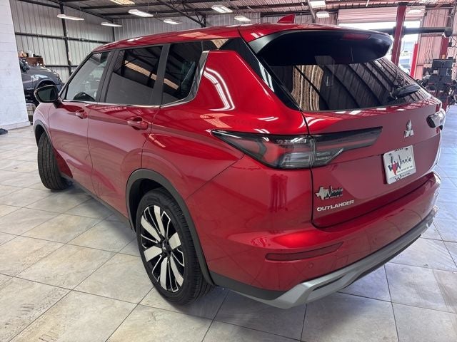 2025 Mitsubishi Outlander SE