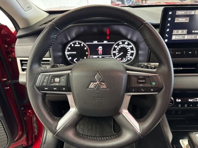 2025 Mitsubishi Outlander SE