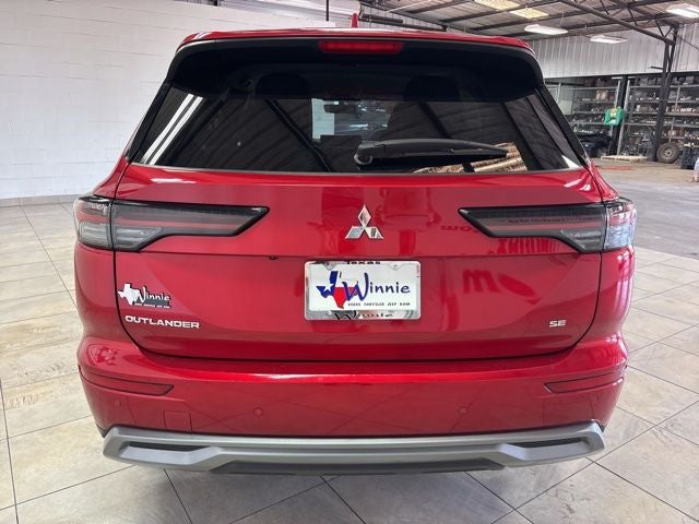 2025 Mitsubishi Outlander SE