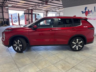 2025 Mitsubishi Outlander SE