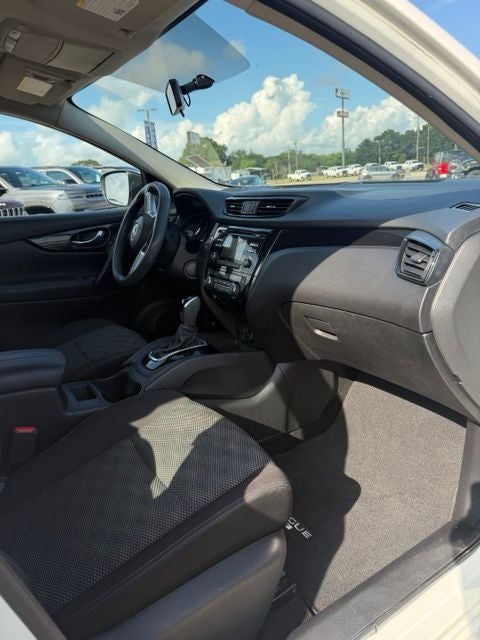 2017 Nissan Rogue Sport SV