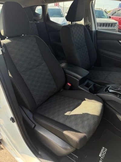 2017 Nissan Rogue Sport SV