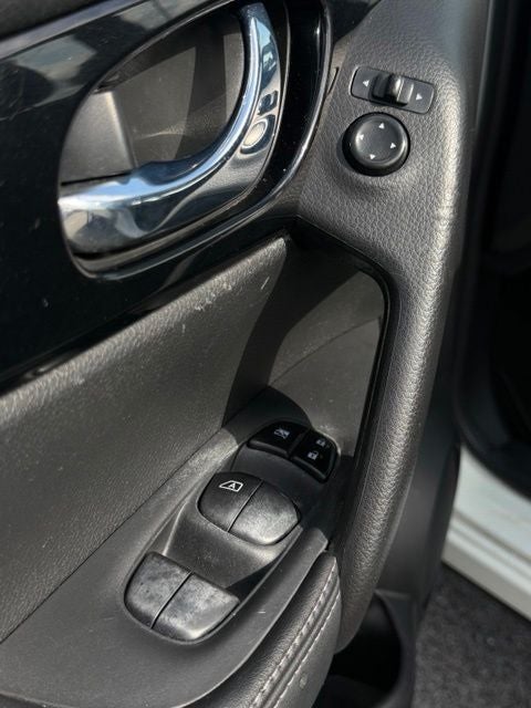 2017 Nissan Rogue Sport SV