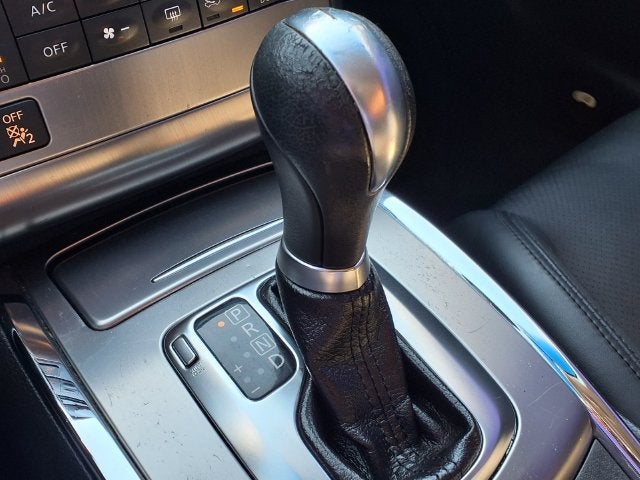2015 INFINITI Q40 Base